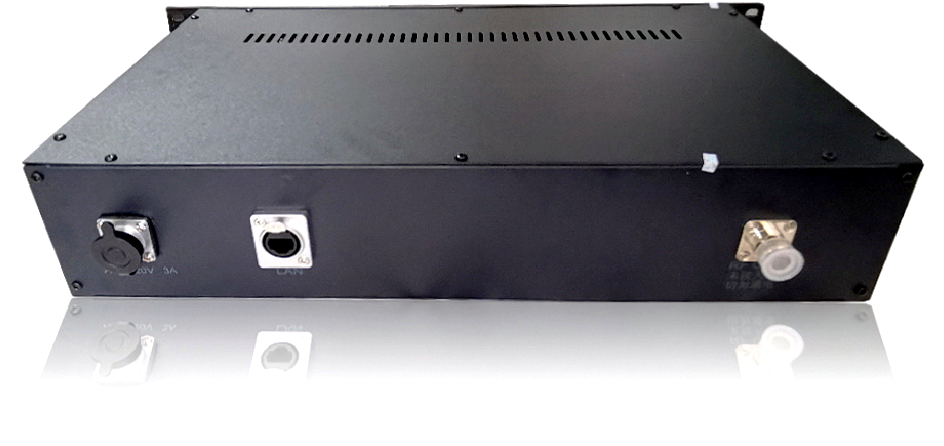 動(dòng)中通雙向無線組網(wǎng)設(shè)備外觀圖2